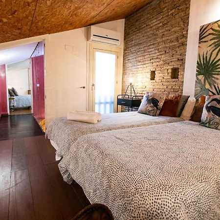 Apartamento 3 Dormitorios En Calle San Vicente. Siviglia Esterno foto