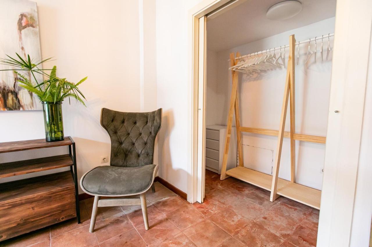 Apartamento 3 Dormitorios En Calle San Vicente. Siviglia Esterno foto
