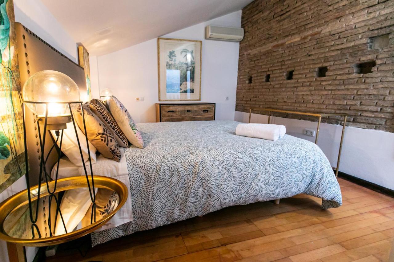 Apartamento 3 Dormitorios En Calle San Vicente. Siviglia Esterno foto