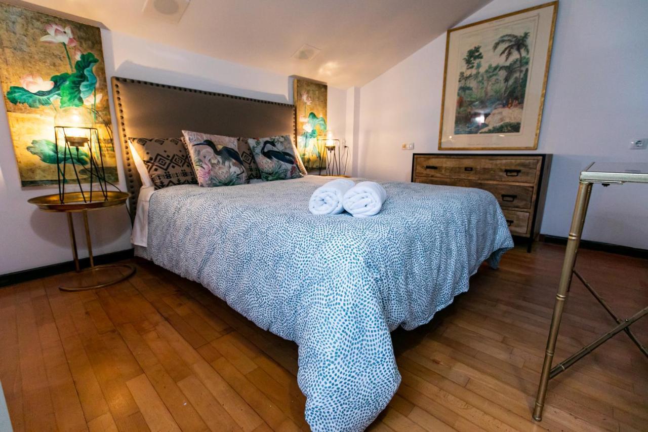Apartamento 3 Dormitorios En Calle San Vicente. Siviglia Esterno foto