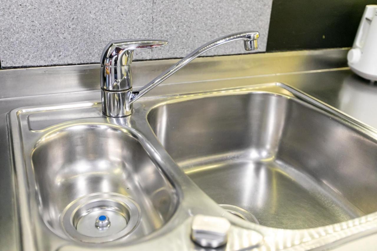 Apartamento 3 Dormitorios En Calle San Vicente. Siviglia Esterno foto