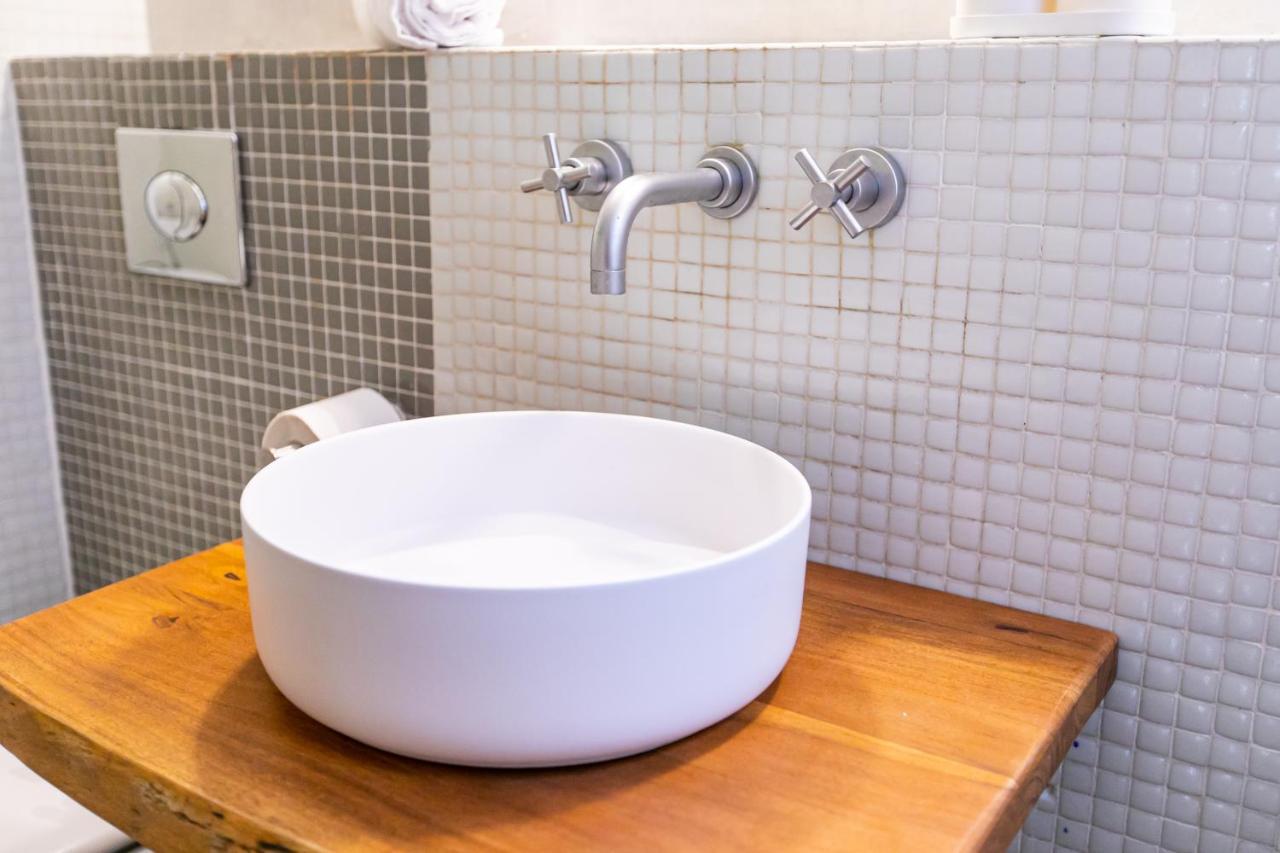 Apartamento 3 Dormitorios En Calle San Vicente. Siviglia Esterno foto