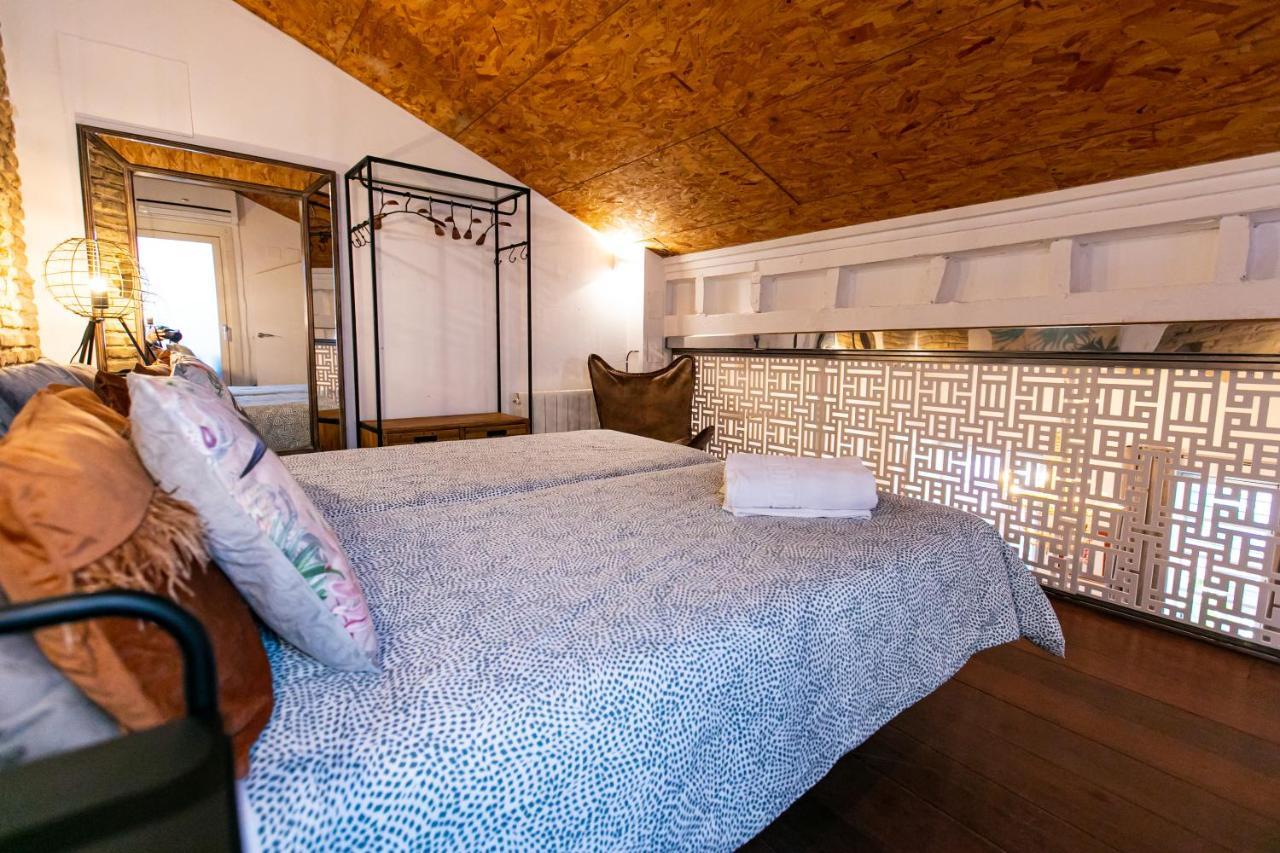 Apartamento 3 Dormitorios En Calle San Vicente. Siviglia Esterno foto