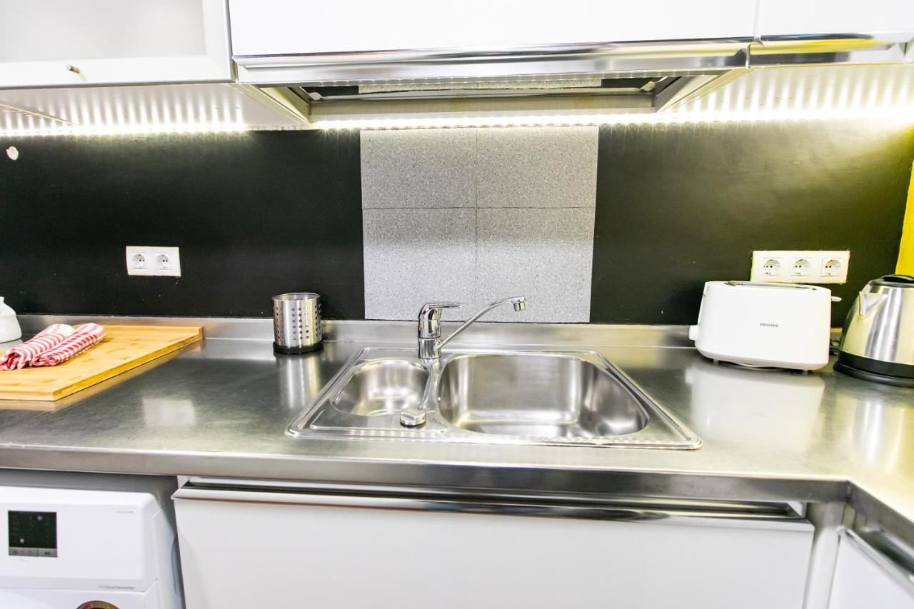 Apartamento 3 Dormitorios En Calle San Vicente. Siviglia Esterno foto