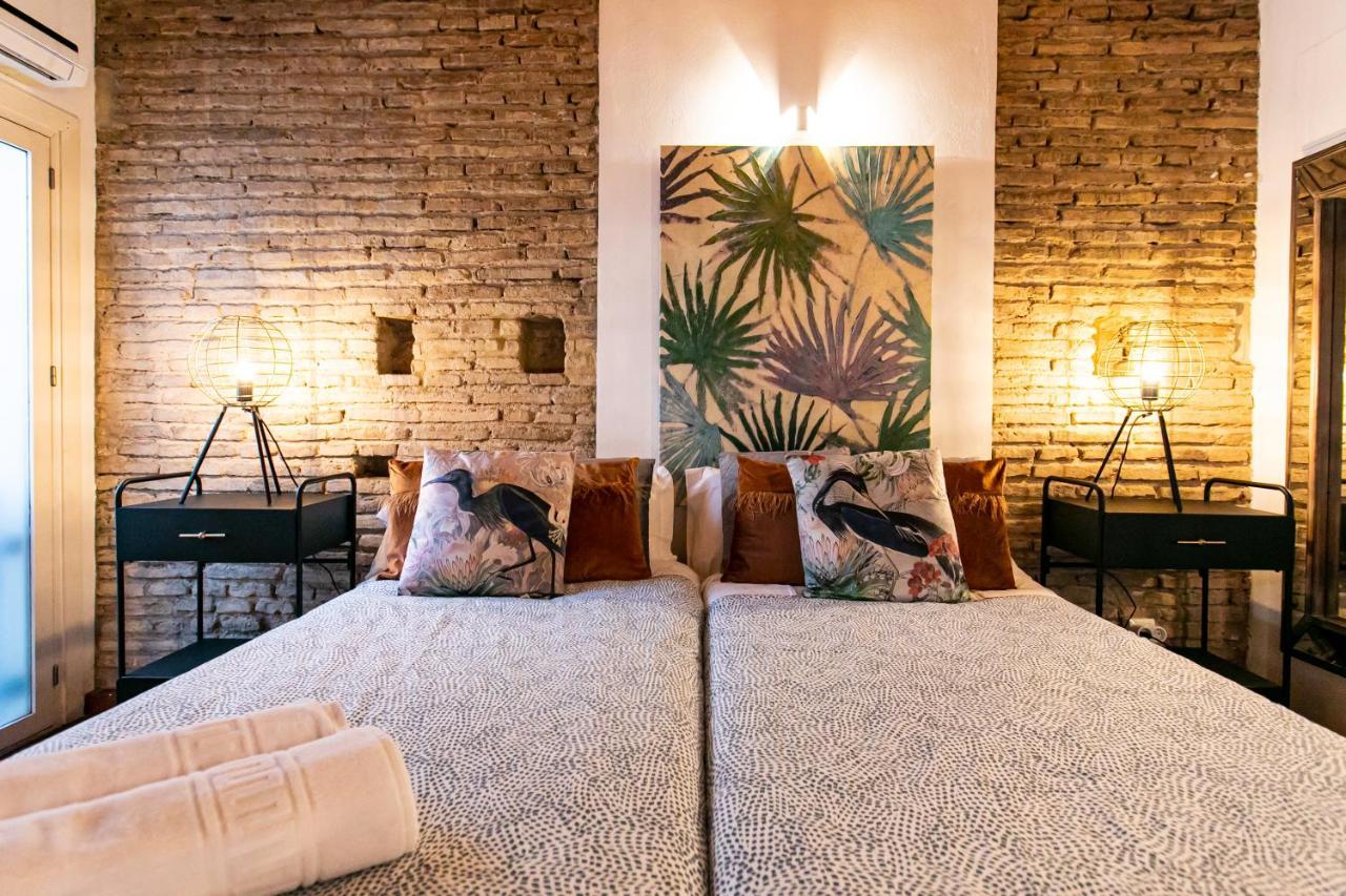 Apartamento 3 Dormitorios En Calle San Vicente. Siviglia Esterno foto